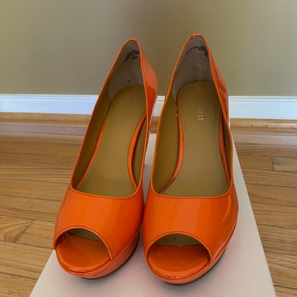 Nine West Orange Judy Peep Toe Pump, size- 9,5. - Picture 5 of 5